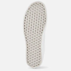 Vans Classic Slip-On Canvas Trainers - True White -Ugg Shop 10960397 1034492337912364